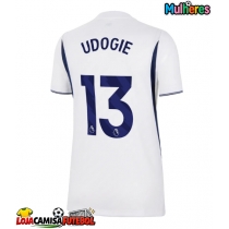 Camisa de Futebol Tottenham Hotspur Destiny Udogie #13 Equipamento Principal Mulheres 2026-27 Manga Curta